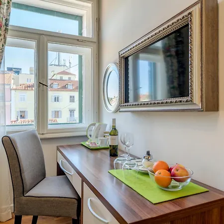 Bastion Luxury Πανσιόν 4*